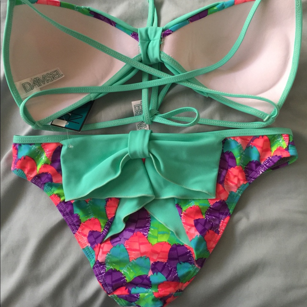Damsel Bathing-suit - Picture 2 of 2