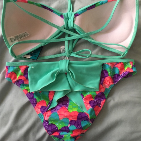 Damsel Bathing-suit - Picture 2 of 2