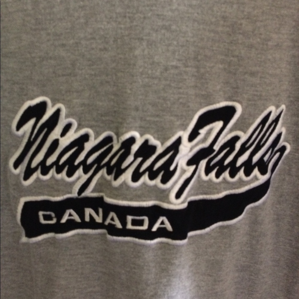 Niagara Falls 3/4 sleeve NWOT!