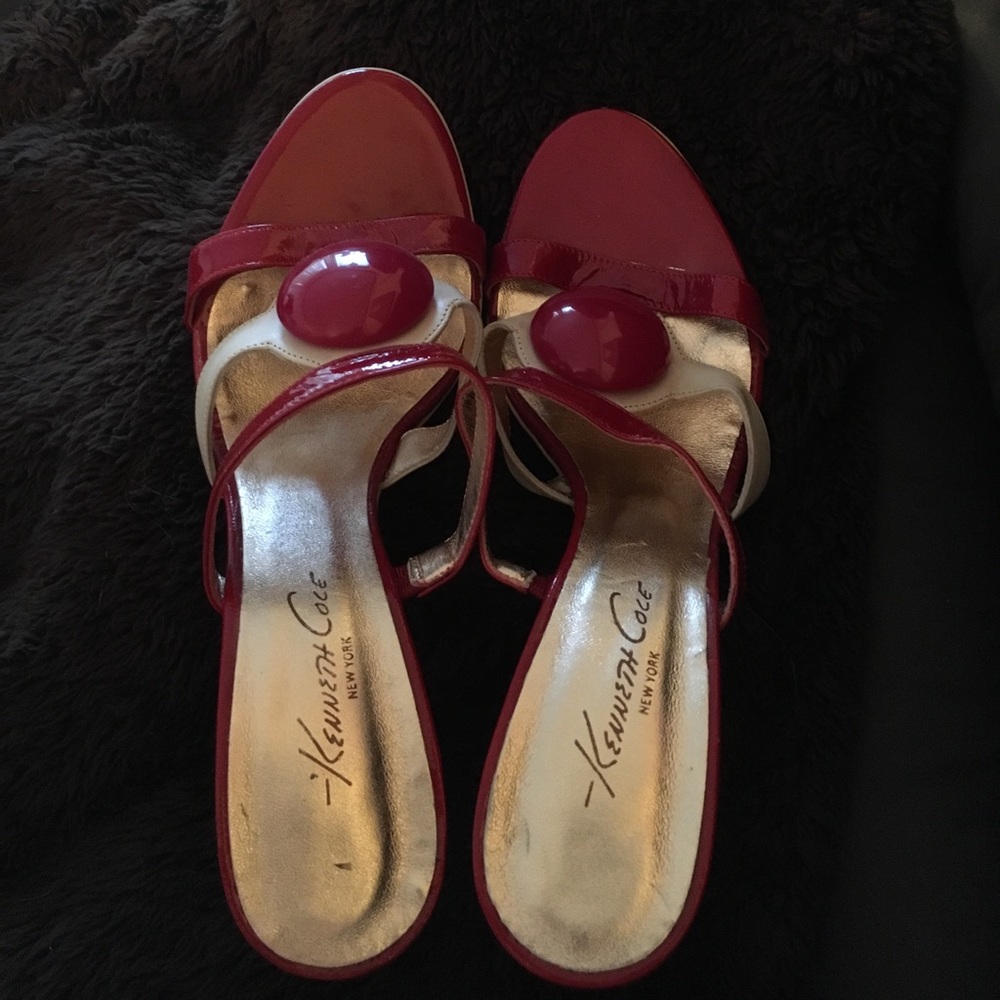 Kenneth Cole heel sandals