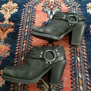 Black ankle motorcycle boots