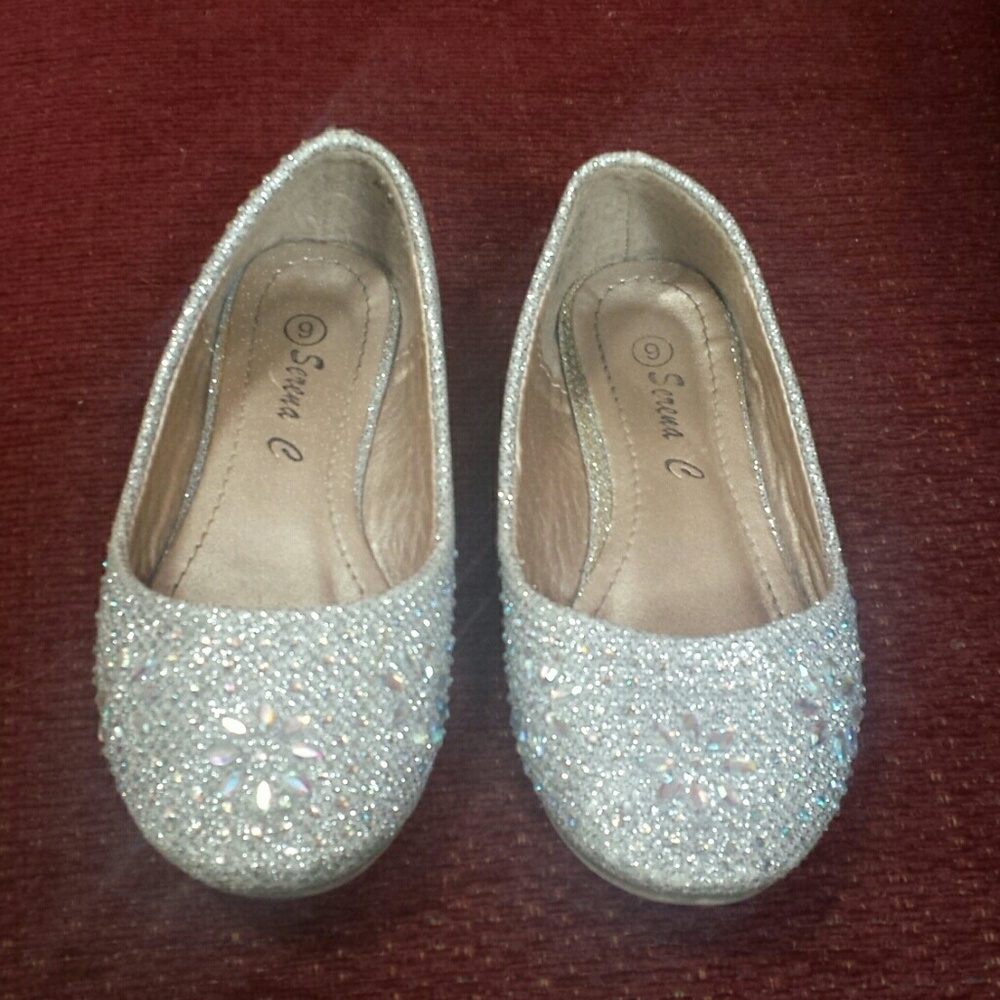 Sparkle dress shoes