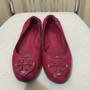 Tory Burch red flat shoe 6.5