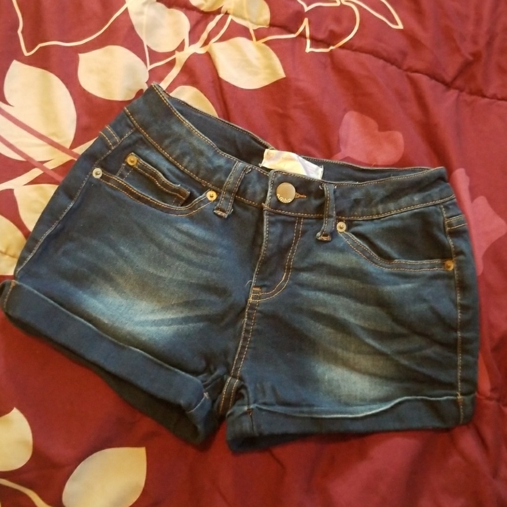 Cute Dark Denim Cuffed Shorts