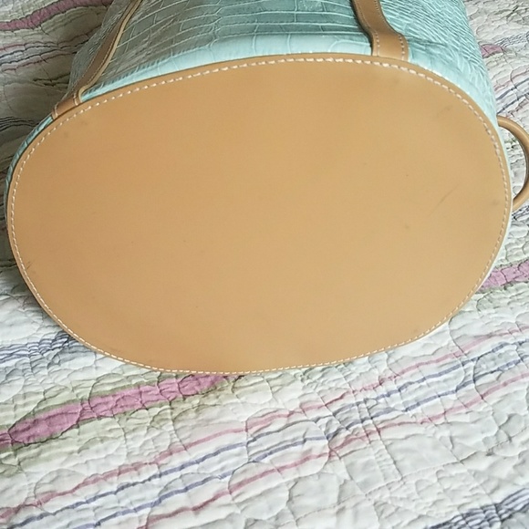 BCBG bucket bag - Picture 3 of 6