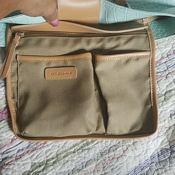 BCBG bucket bag - Picture 4 of 6