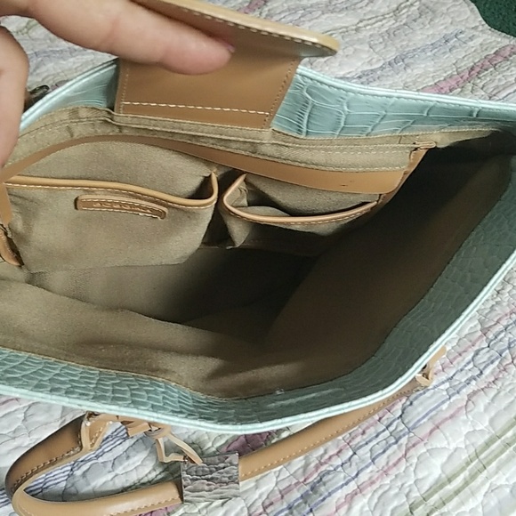 BCBG bucket bag - Picture 6 of 6