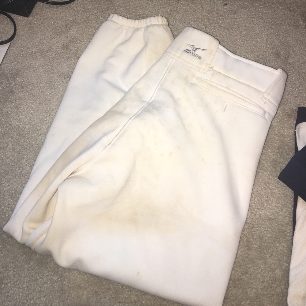 Mizuno white pants