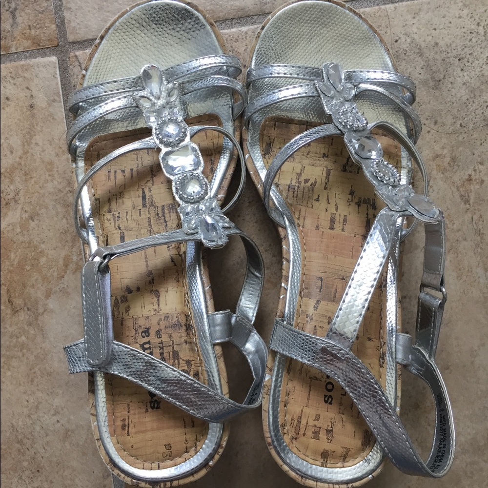 Sonoma sandels! Good condition!!