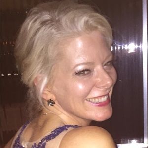 Meet your Posher, Elizabeth