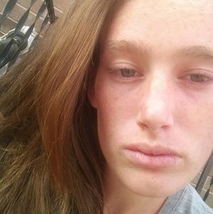 Meet your Posher, Desiree