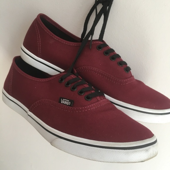 Classic Maroon Vans - Picture 1 of 3