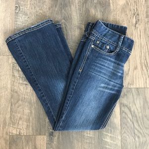 Vanity Flared Jeans - Dakota