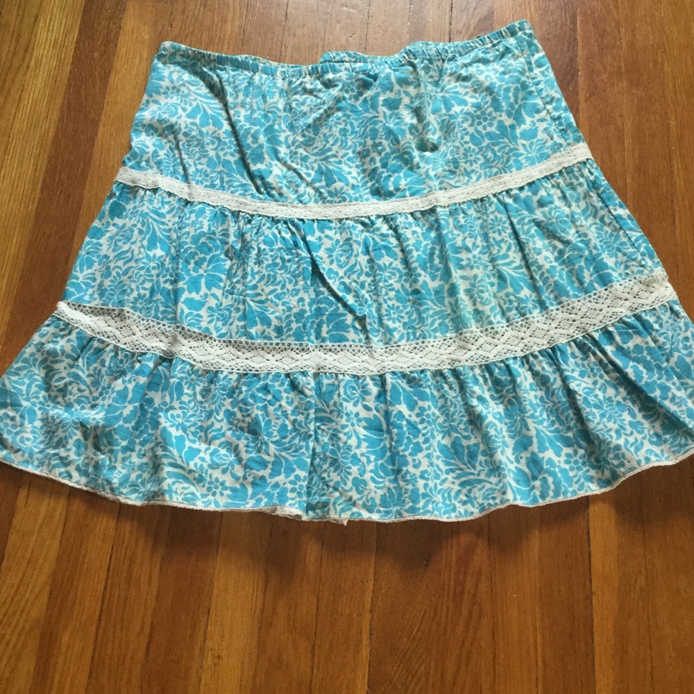 Old navy blue floral skirt size 14