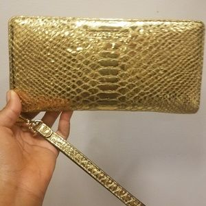 Metallic Gold Wristlet Brand new Fall peice