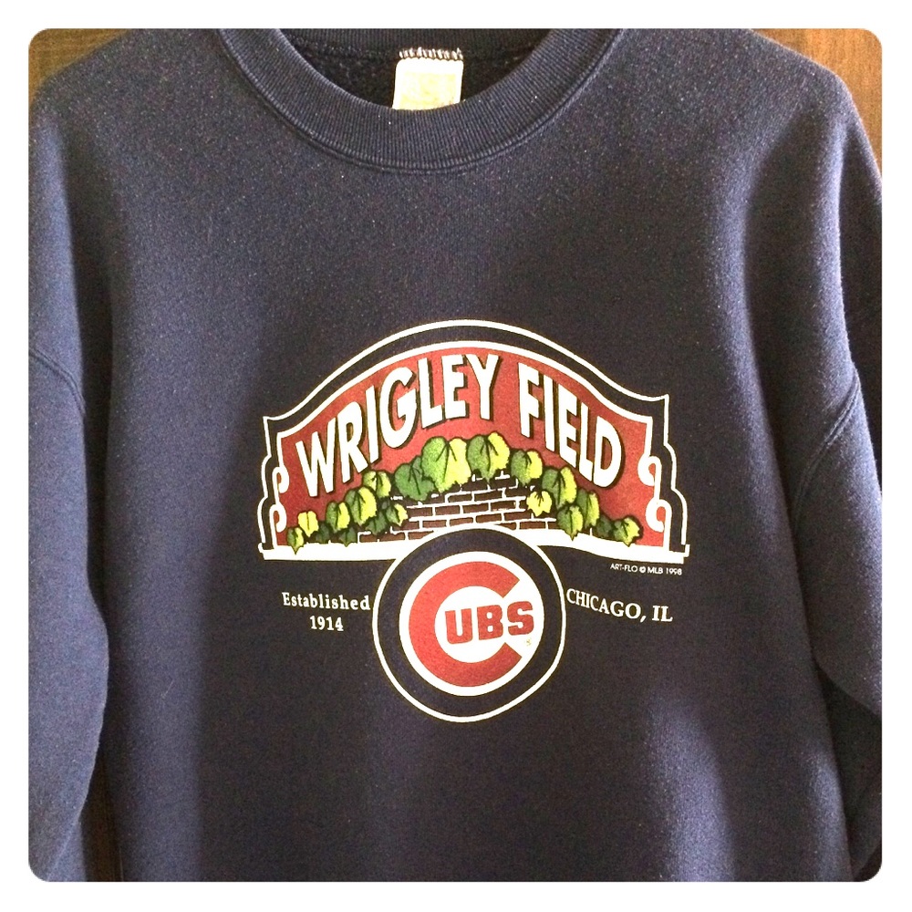 Wrigley Field sweatshirt, GUC!