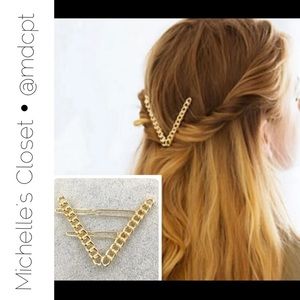 Chain link V Barette