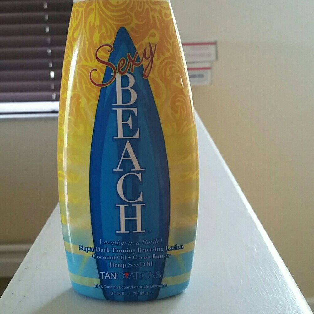 Sexy beach tanning bronzing lotion