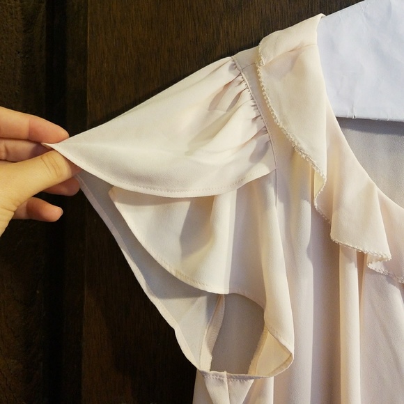 Cream Flowy Blouse - Picture 3 of 5