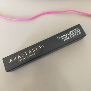 Requiem liquid lisptick - Anastasia BH