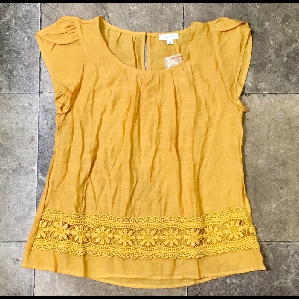 🆕 Hippie laced bottom mustard top