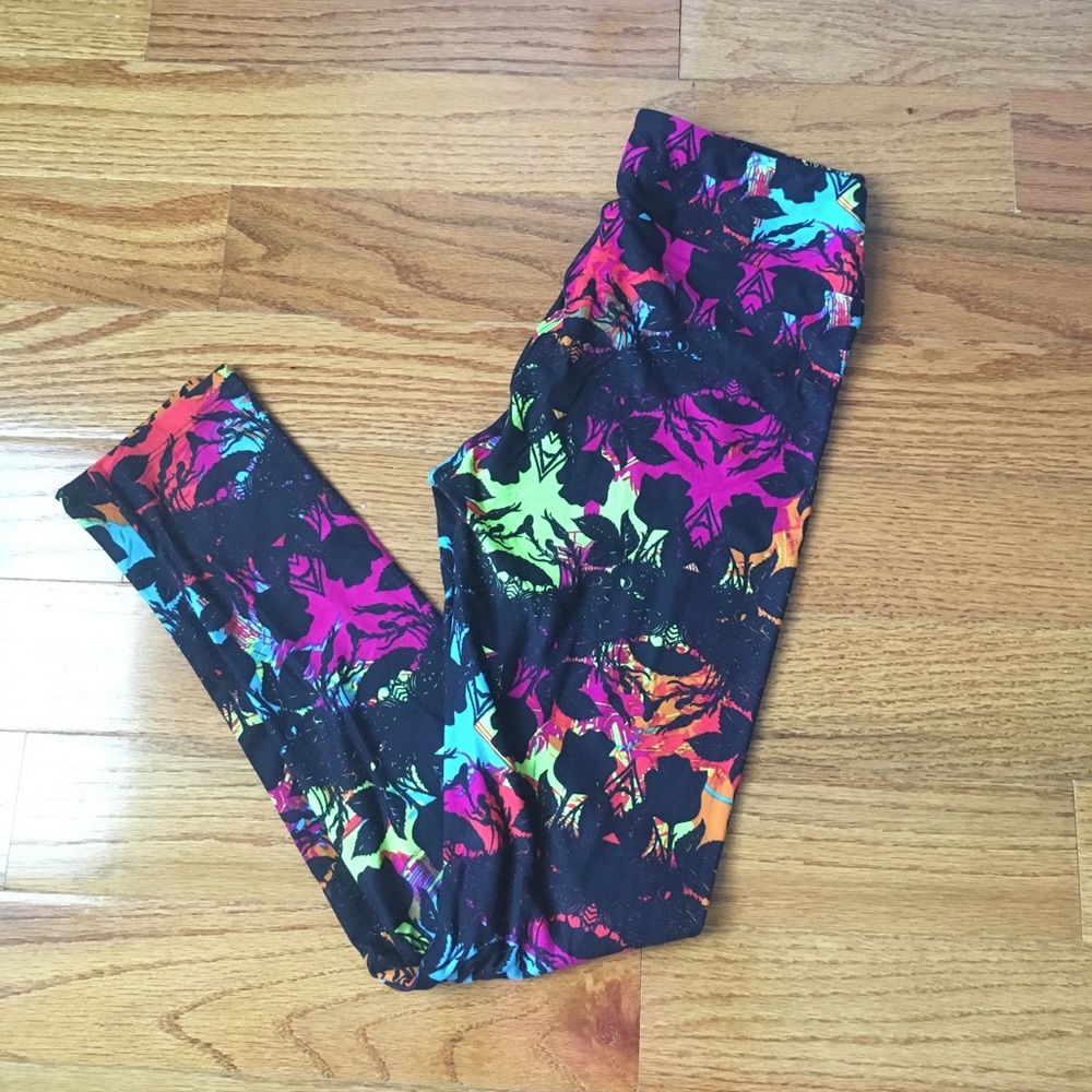 LuLaRoe O/S Leggings- never worn!