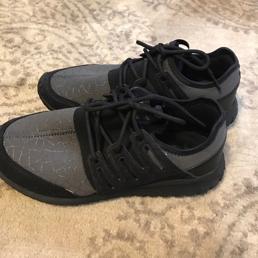 Adidas Tubular Radials