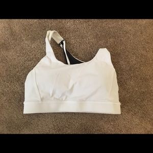 VEUC Sports Bra Black/White