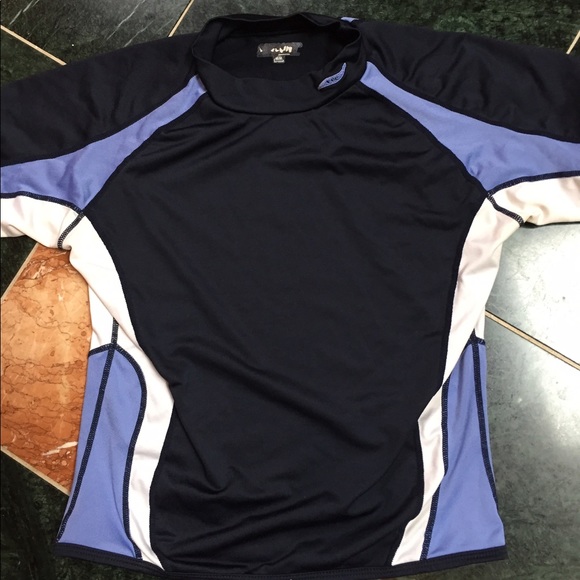 Saucony Tops - Saucony running shirt