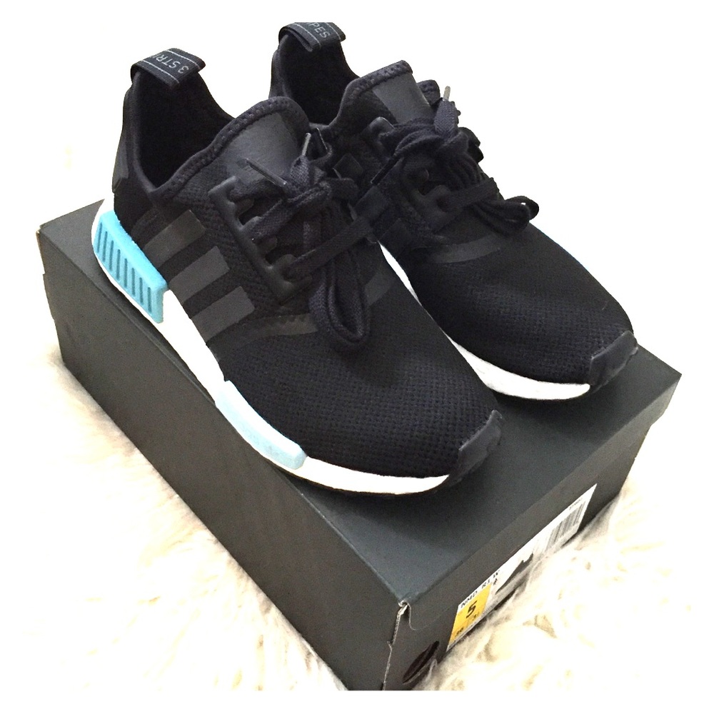 Adidas NMD R1 core black/icey blue size 5 NWT!!