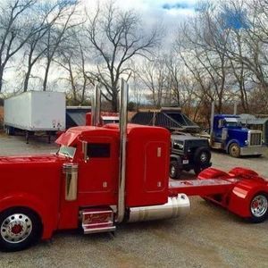 Meet your Posher, Travis