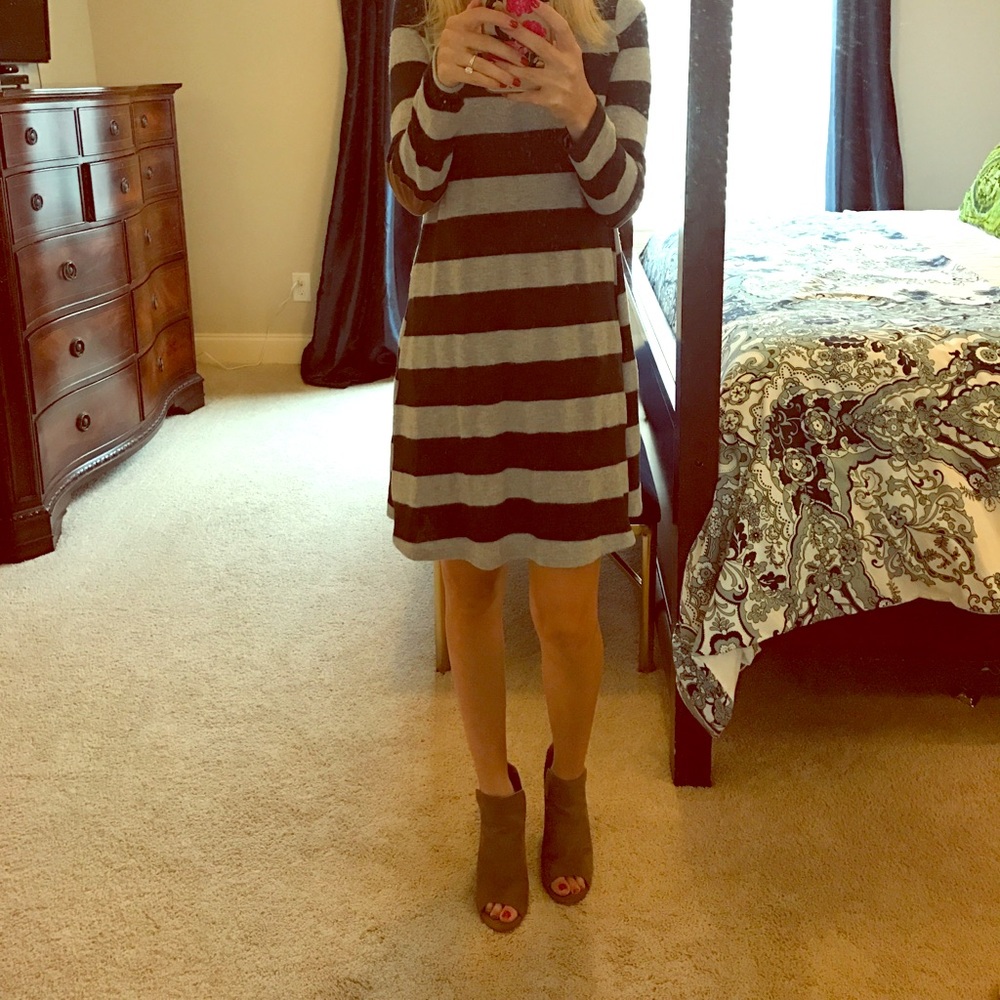 SUPER SOFT DARK GREEN AND GREY DRESS