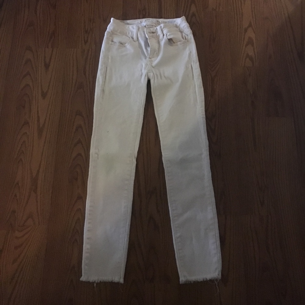light pink American eagle jeans