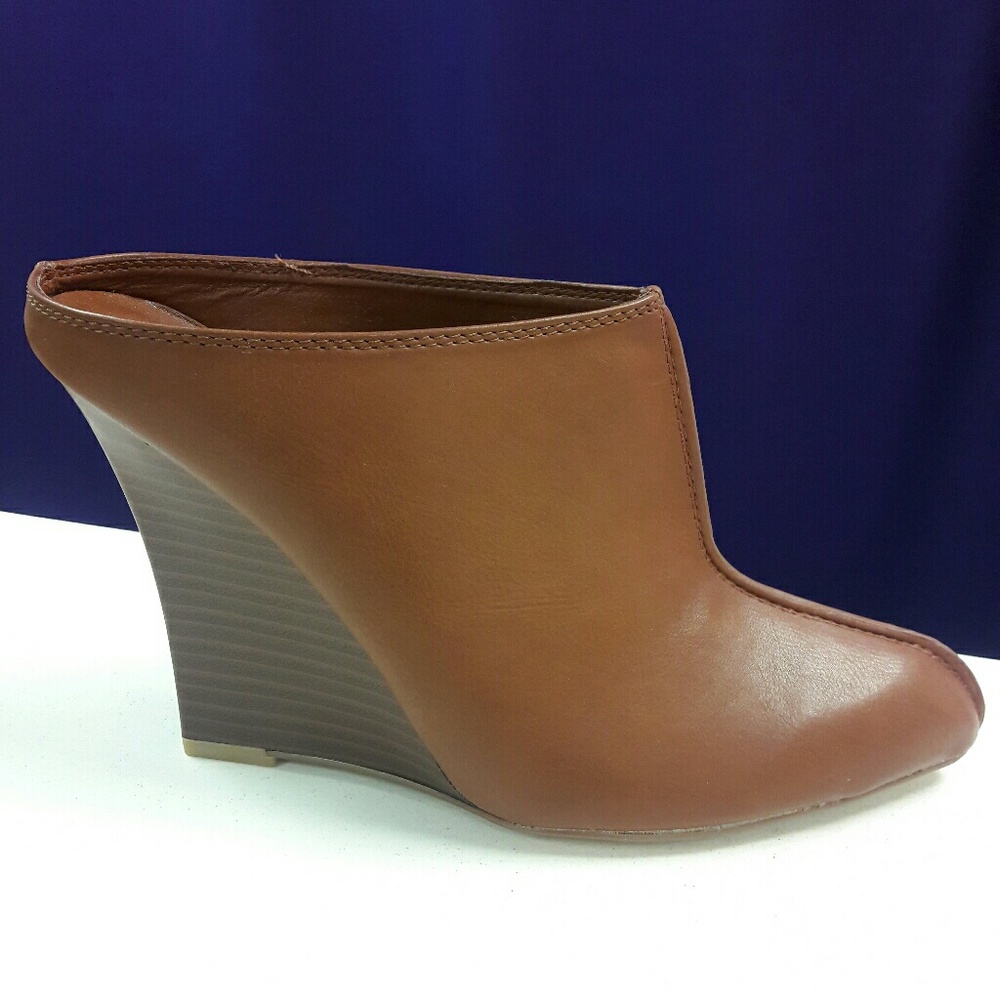 👠NWT👠Brown mules