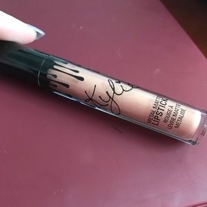 KYLIE LIPSTICK
