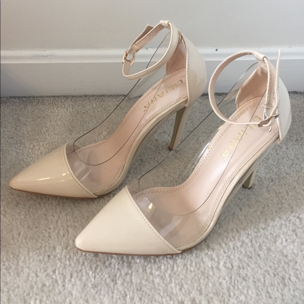 Nude pointed heels