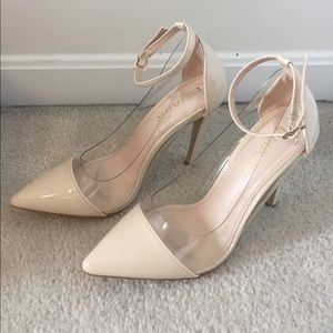 Nude pointed heels