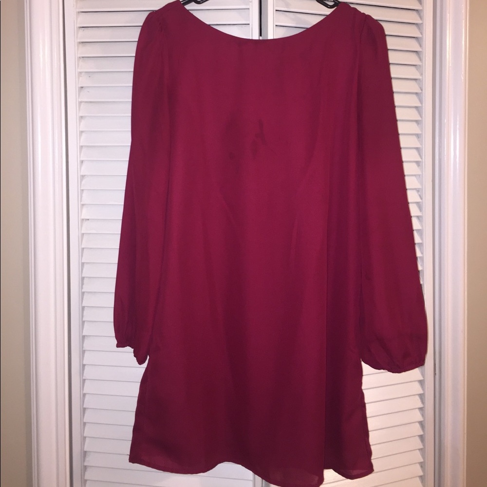 Tobi 3/4 Sleeve Open Back Shift Dress