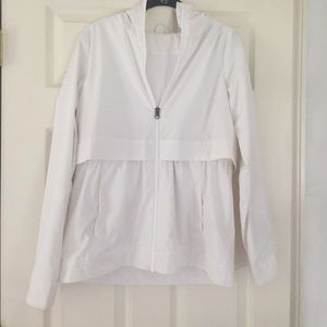 Lululemon lightweight running rain jacket 🍋🍋