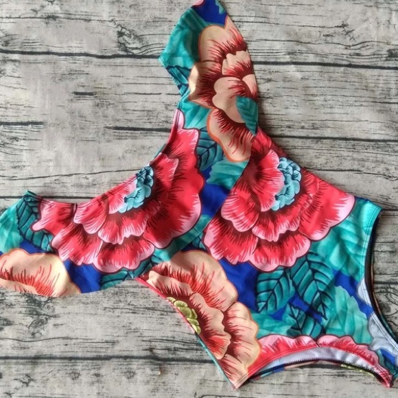 LAST ONE ✨Boho Floral Off Shoulder Ruffle Monokini - Picture 5 of 8