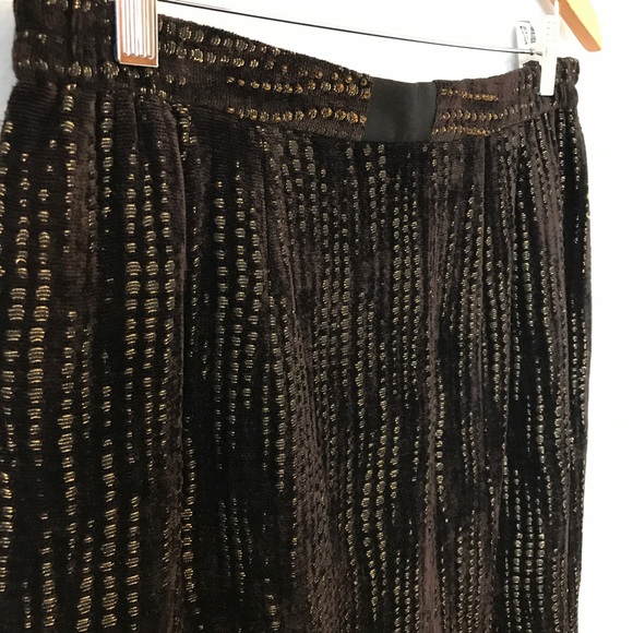 High waisted textured midi skirt - Picture 4 of 7