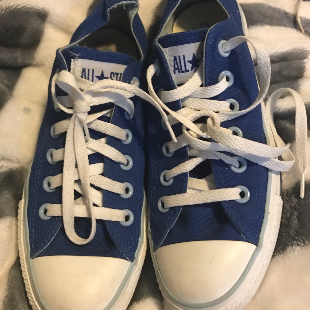 🌀💙🔹Blue Converse women size 8