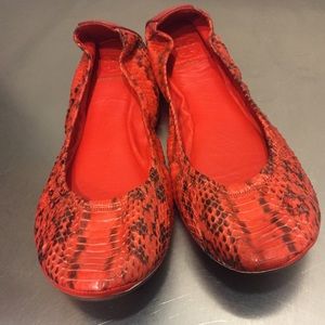 Last Day to Ship for 2 weeks - Tory Burch Flats