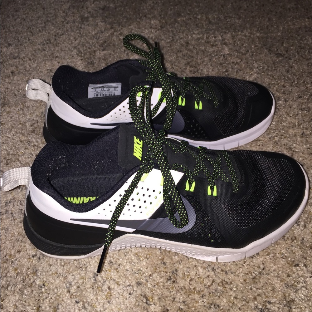 Nike metcon women's size 8