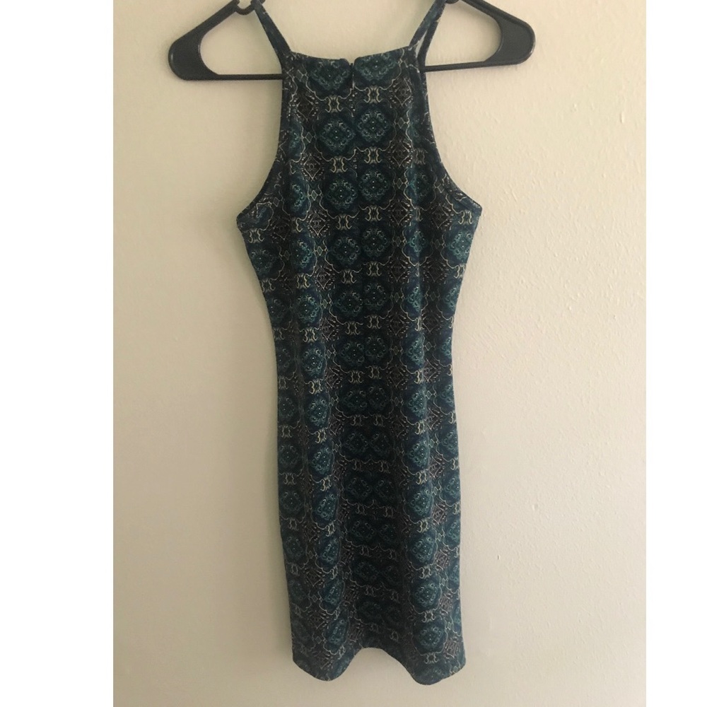 Dress - Picture 2 of 3