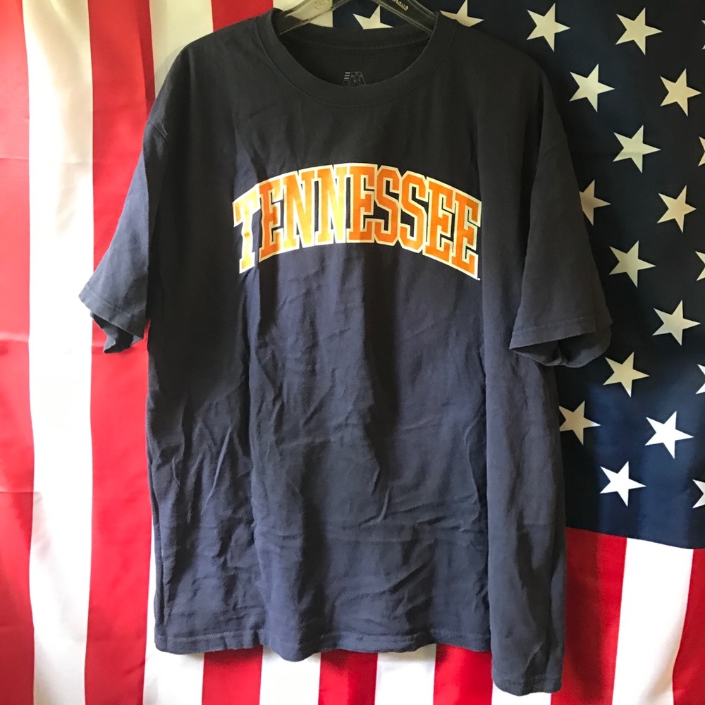 🏈🍊Alumni Hall tee