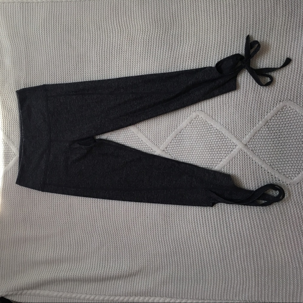 Scorpio Sol Grey Workout Capris