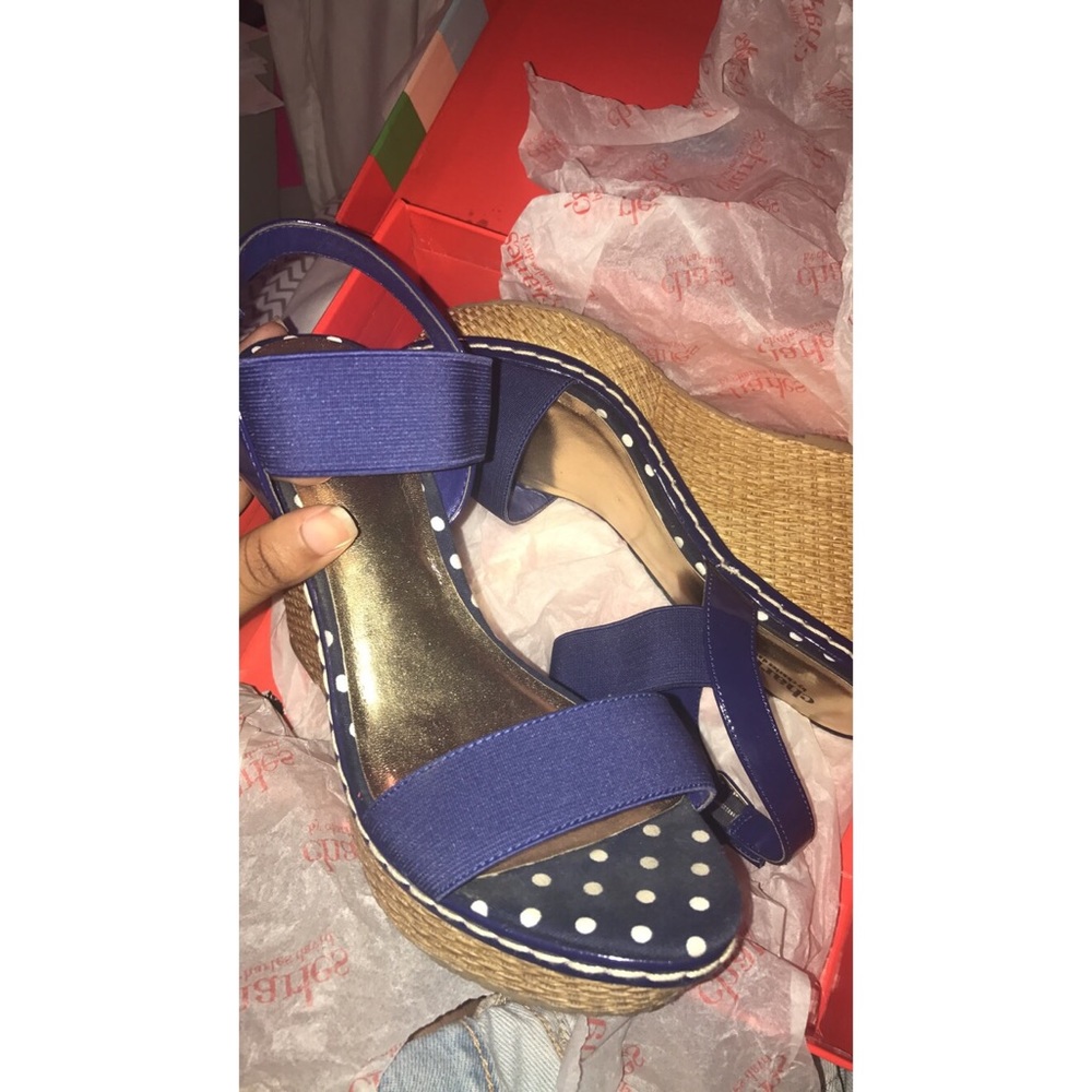 Navydot-elastic wedges