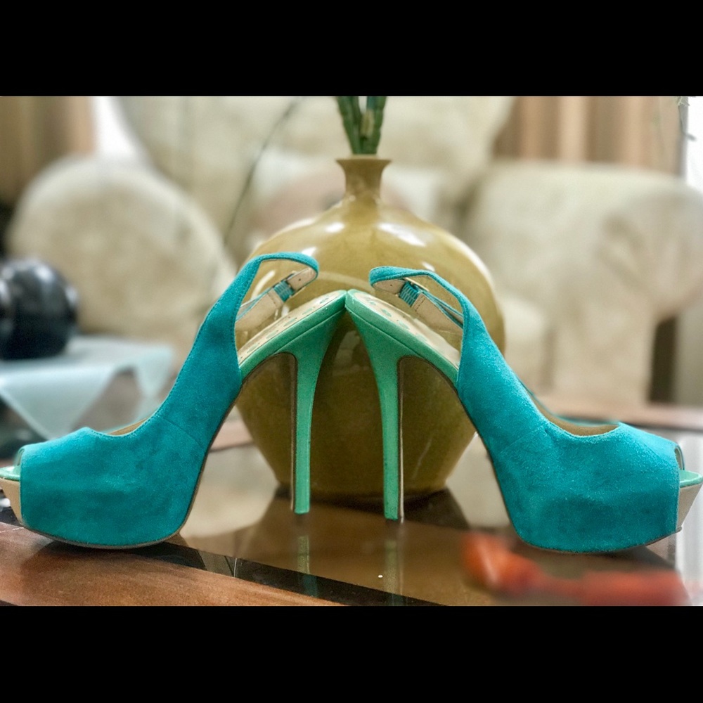 Enzo Angiolini size 4 high heel pumps