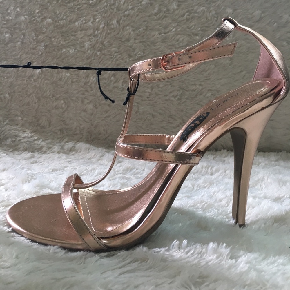 Rose Heels NWT